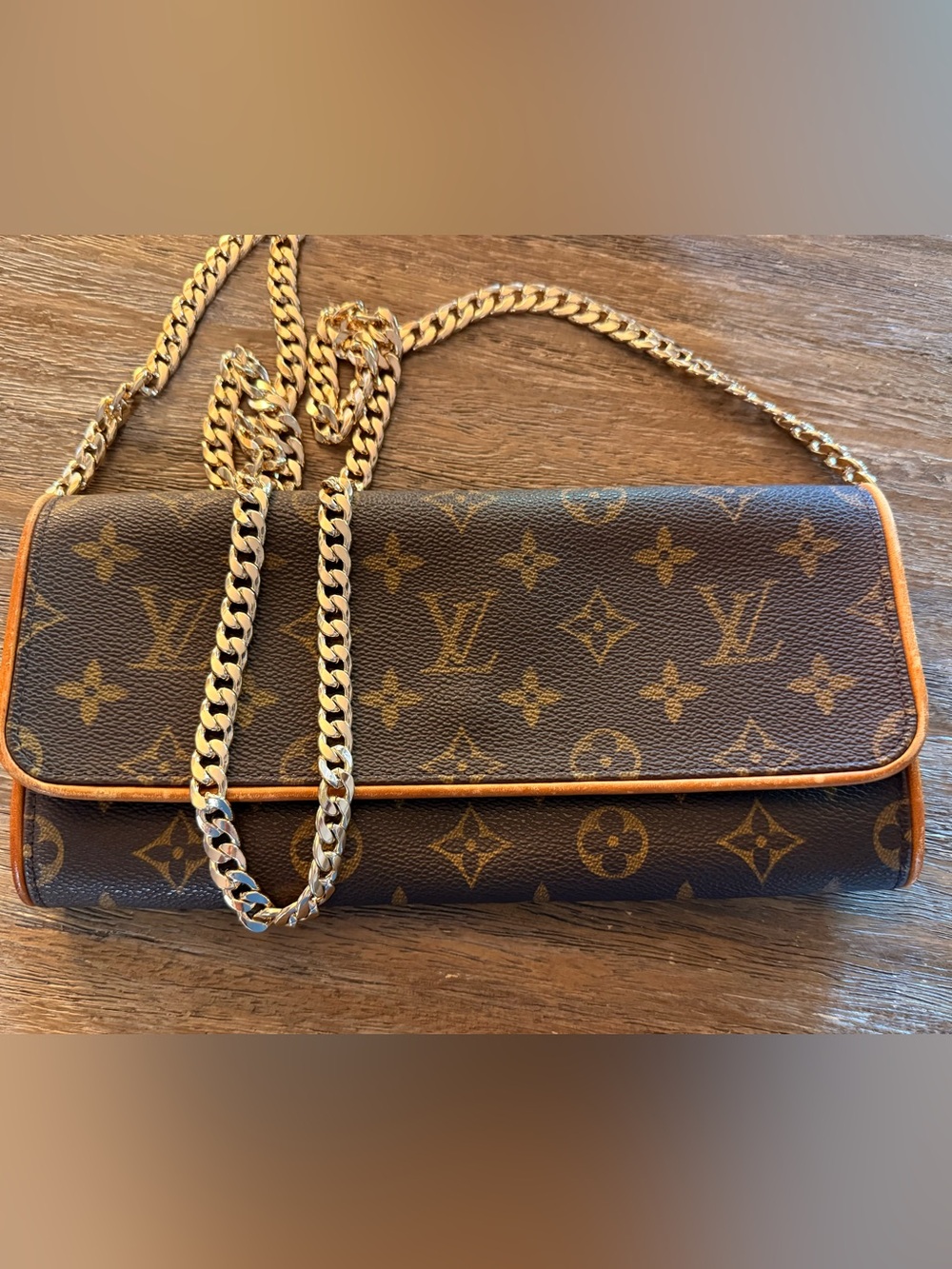 Authentic Louis Vuitton Crossbody Twin Pochette GM - Picture 13 of 15